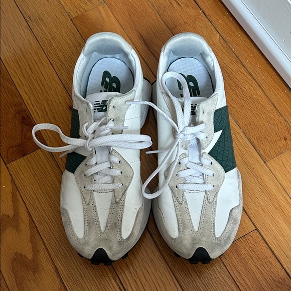 New Balance 327s - Picture 4 of 7